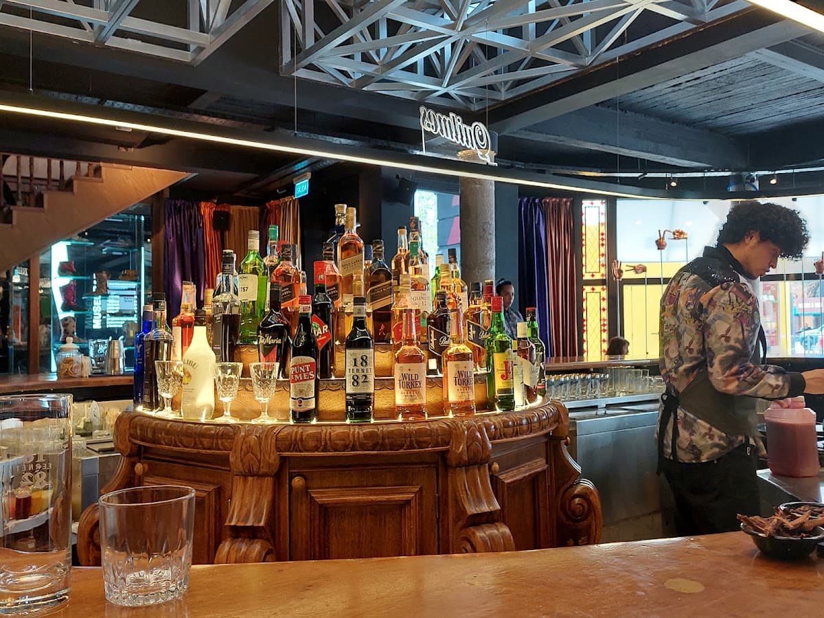 LA MONA MUSEOBAR