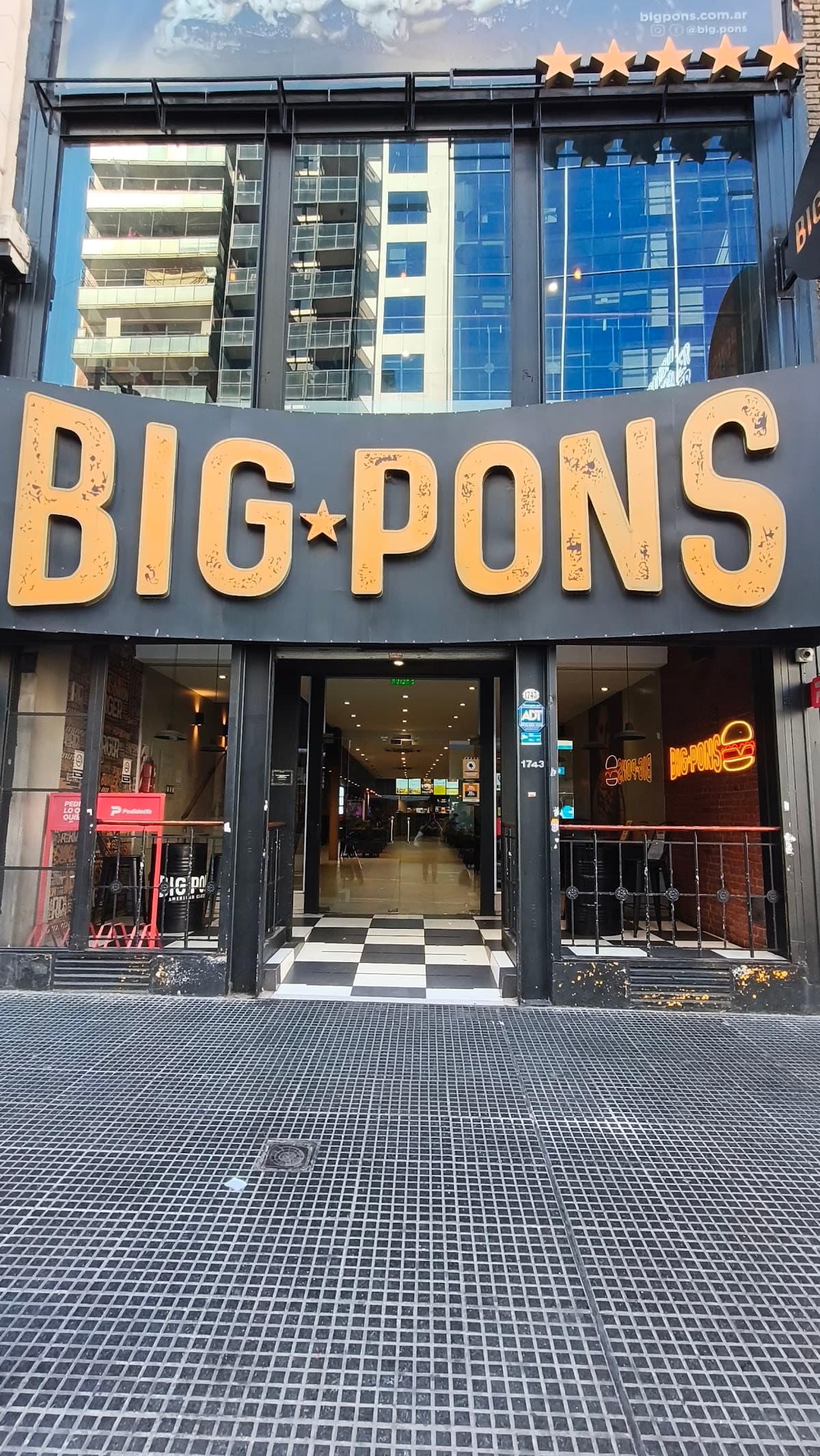 Big Pons Av Corrientes