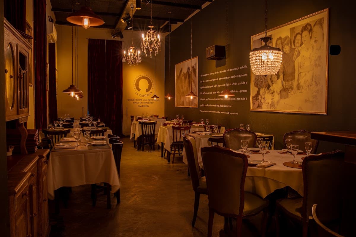 La Capitana - Bodegón y Vermutería