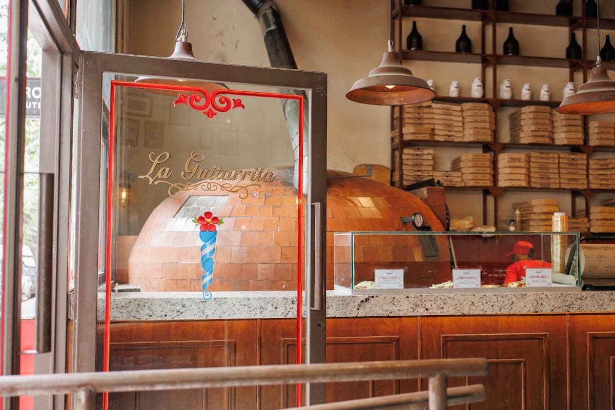 La Guitarrita Villa Crespo ( La calle Bar II )
