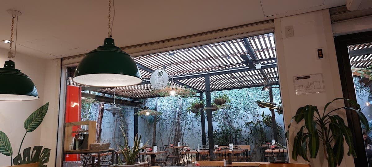 Flora Cocina & Café