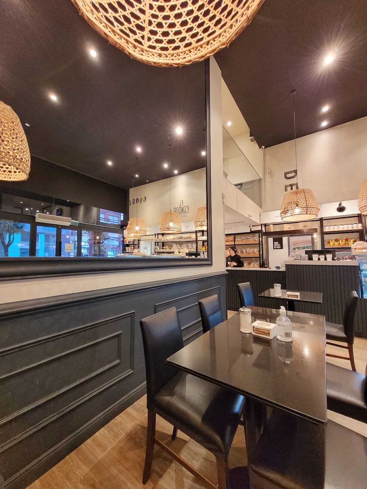 El Cóndor Coffee Shop