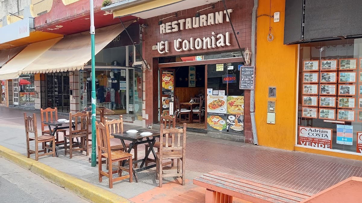 El Colonial
