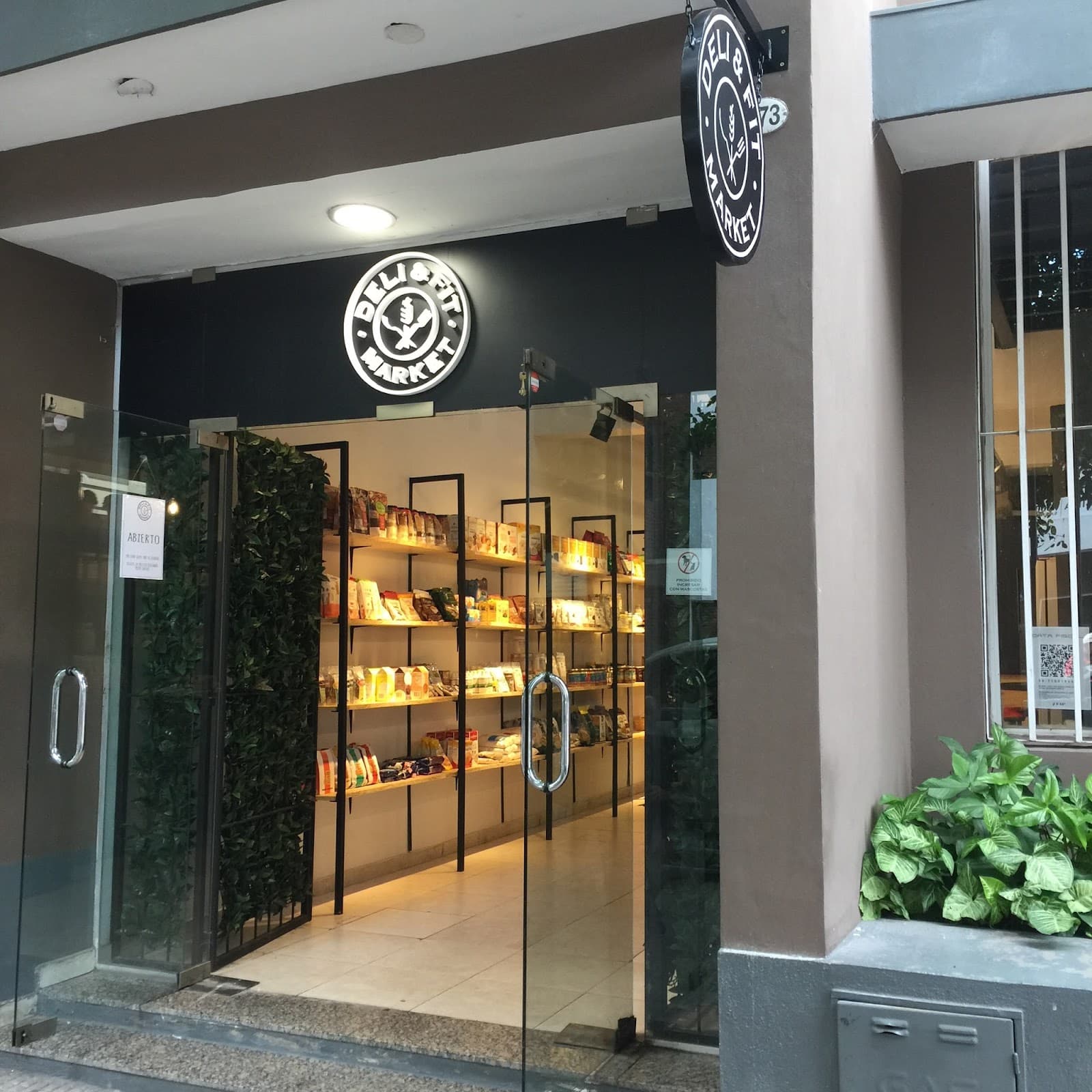 DELI & FIT Market
