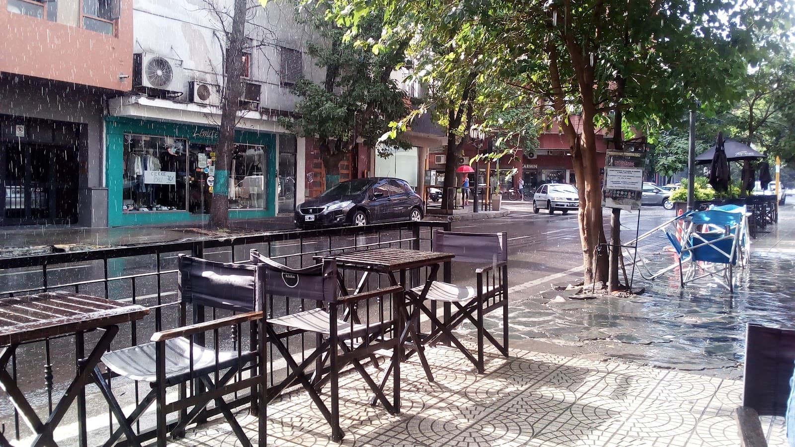Aló